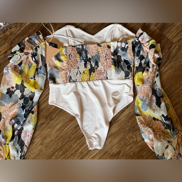 NWT Seven Wonders Floral Off Shoulder Body Suit - Picture 6 of 9